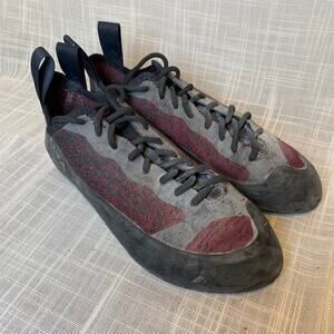 Butora Black Red Lace Up Rock Climbing Shoes  Mens 7 Womens 8